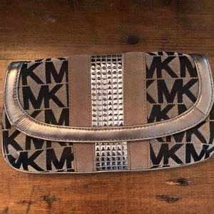 Michael Kors clutch w/ strap